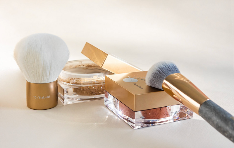 why loose mineral makeup is better for your skin
