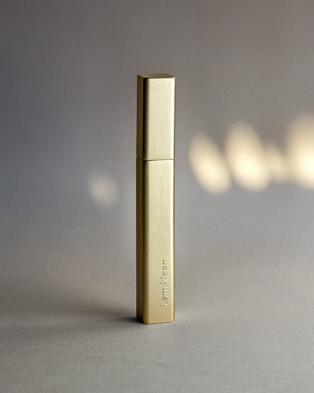 refillable mascara lash lock