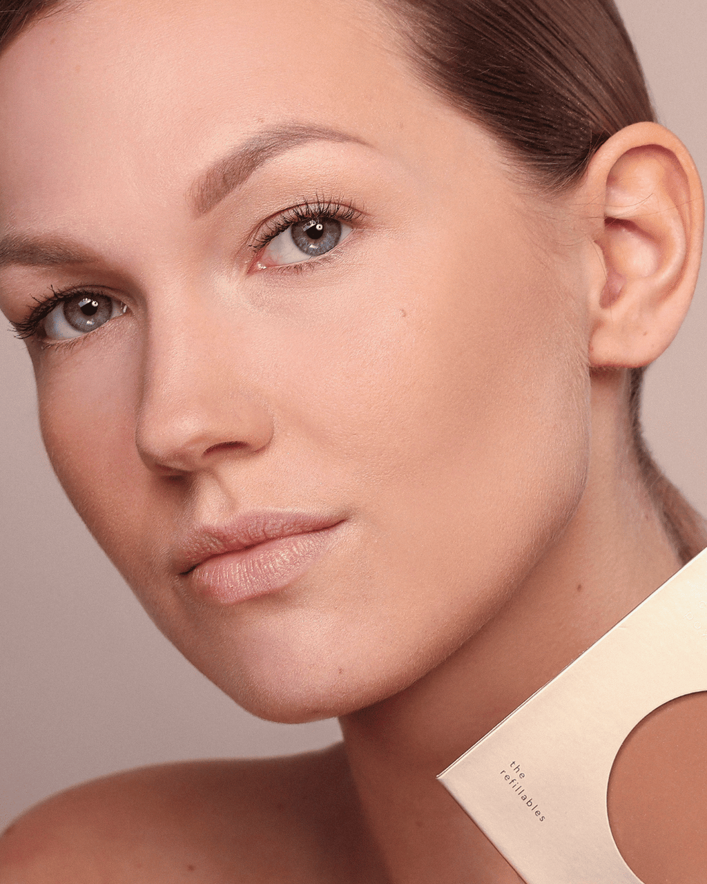 compact mineral bronzer