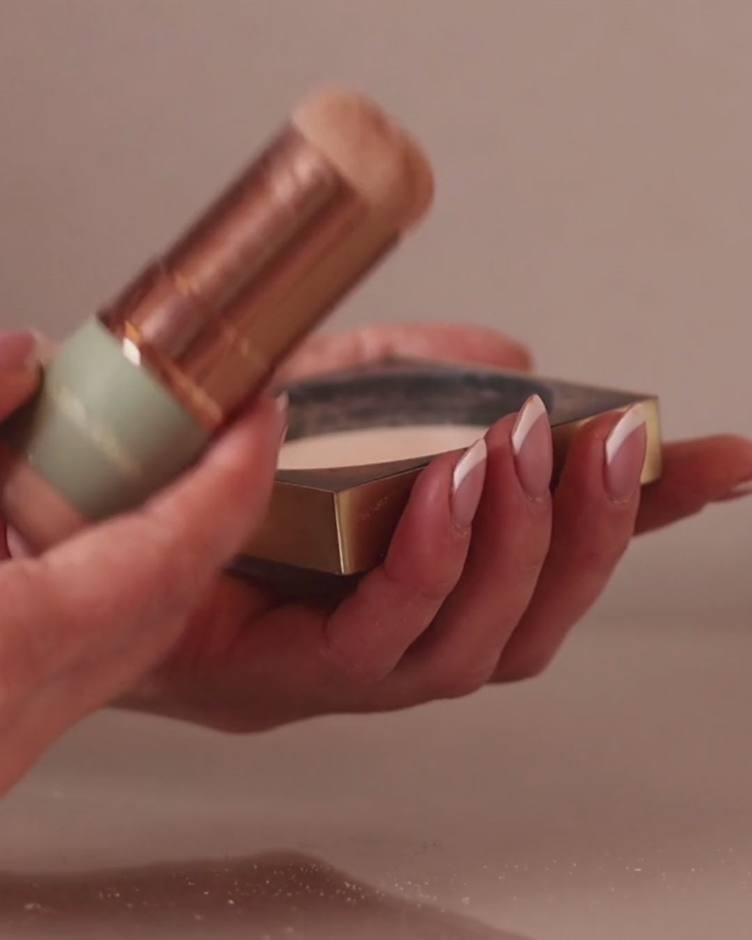 how to use the retractable kabuki