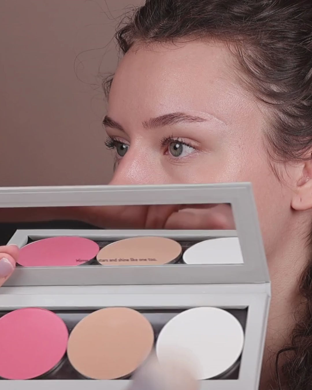 apply the compact setting powder